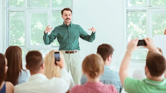 Pertanyaan Seputar Public Speaking yang Perlu Anda Ketahui