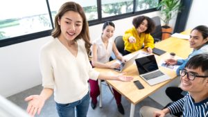 Tips Untuk Bersantai Fokus dan Berbicara di Depan Umum